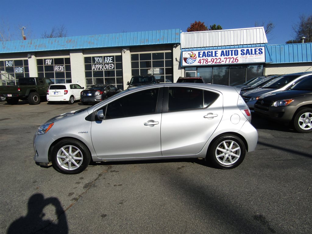 Used 2014 Toyota Prius c Three with VIN JTDKDTB34E1069460 for sale in Warner Robins, GA