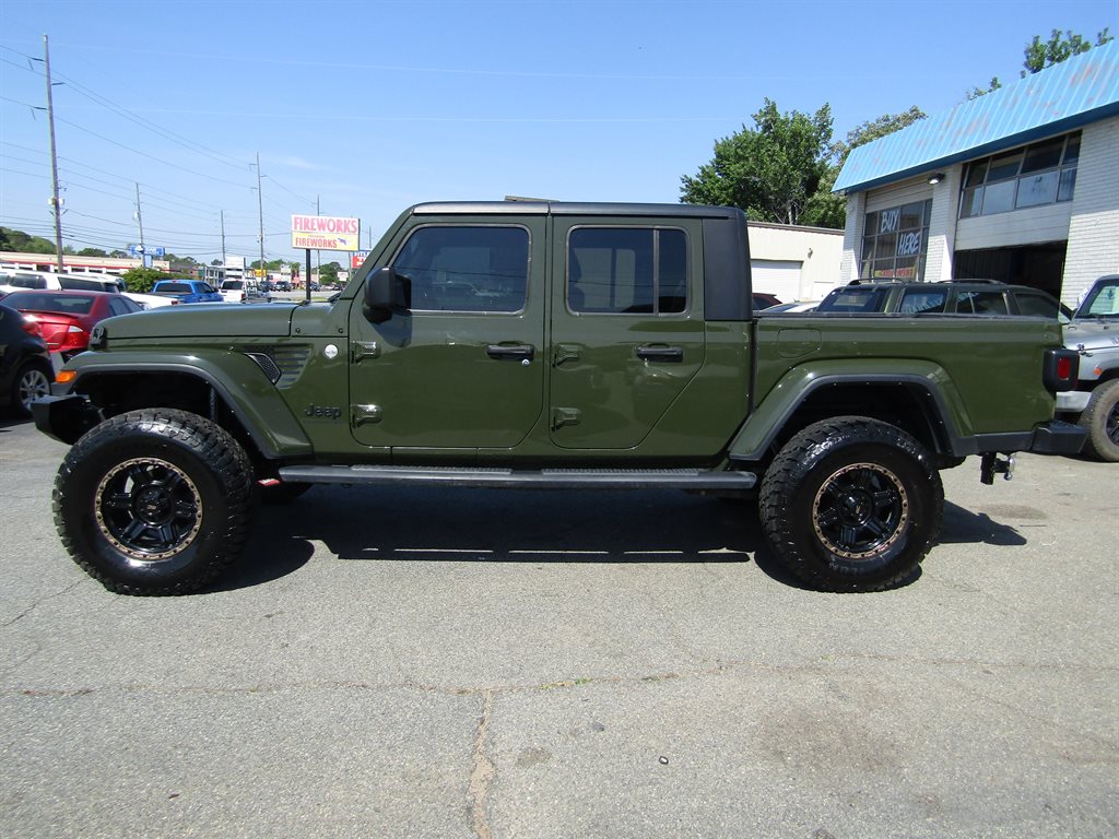 Used 2021 Jeep Gladiator Sport S with VIN 1C6JJTAMXML555893 for sale in Warner Robins, GA