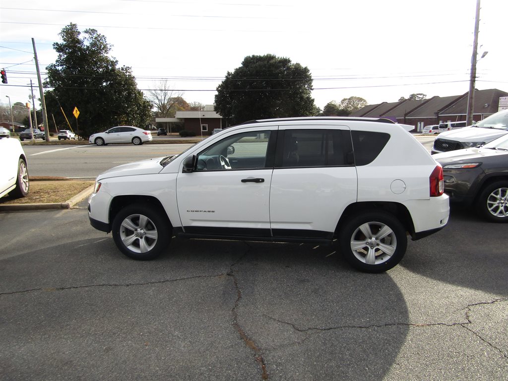 2014 Jeep Compass Sport's photo