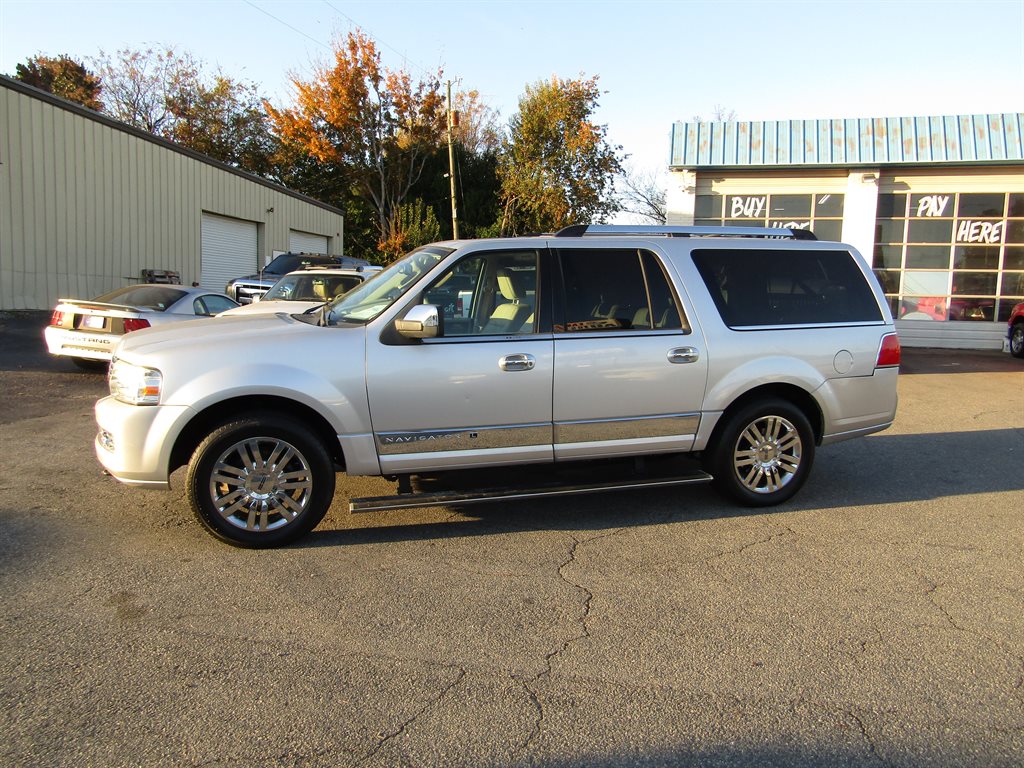 2010 Lincoln Navigator Base
