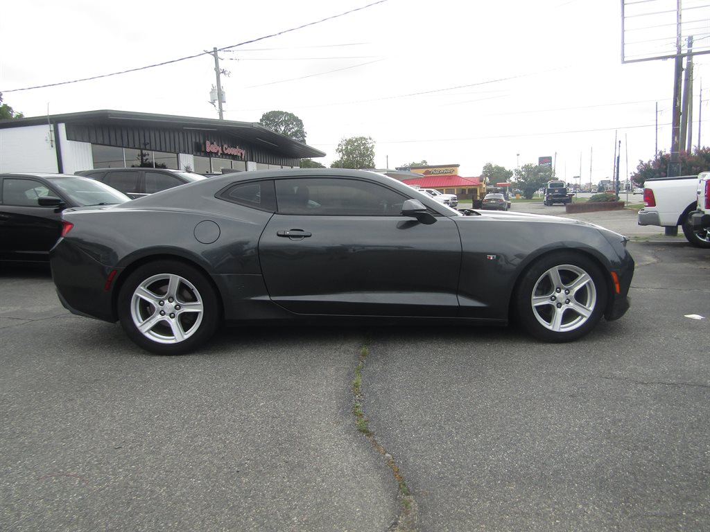 2016 Chevrolet Camaro 2.0 1LT's photo