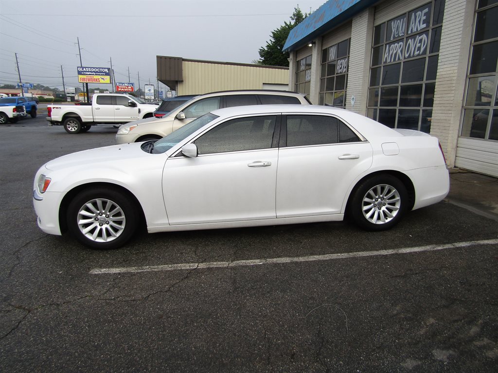 2012 Chrysler 300 -'s photo