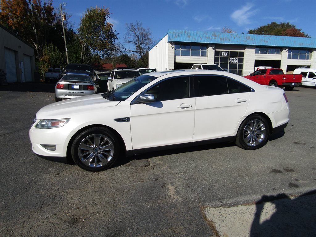 2010 Ford Taurus Limited